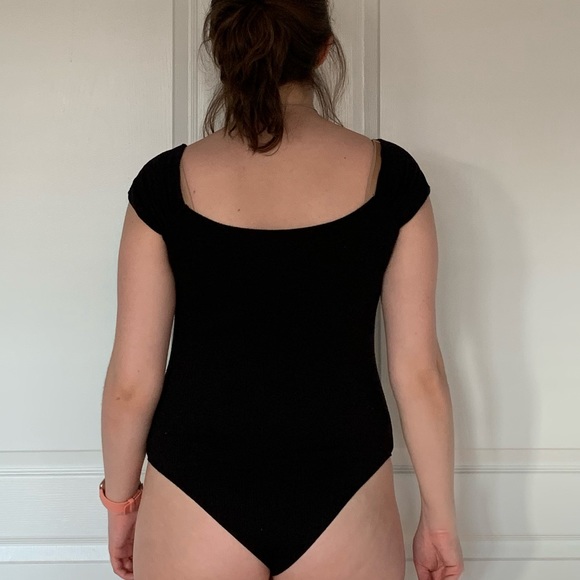 Black short sleeve bodysuit - Picture 4 of 6
